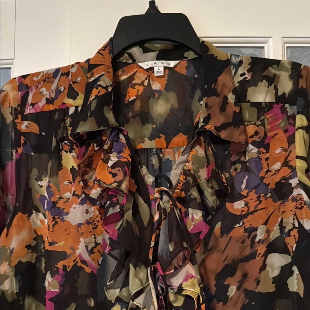 CAbi Graphic Blouse with Notched Collar and 3/4 Cuffed Sleeves - Picture 3 of 6